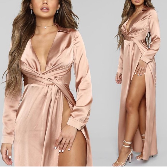Fashion Nova Dresses & Skirts - ✨🆕✨Fashion Nova Don’t Slip Away Maxi Dress